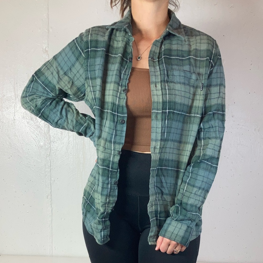 Green Plaid Hurley Button Down Flannel Long Sleeve Shirt - Picture 5 of 10